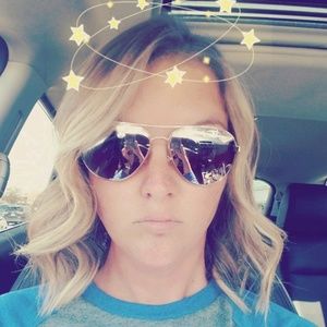 Meet your Posher, Lindsey